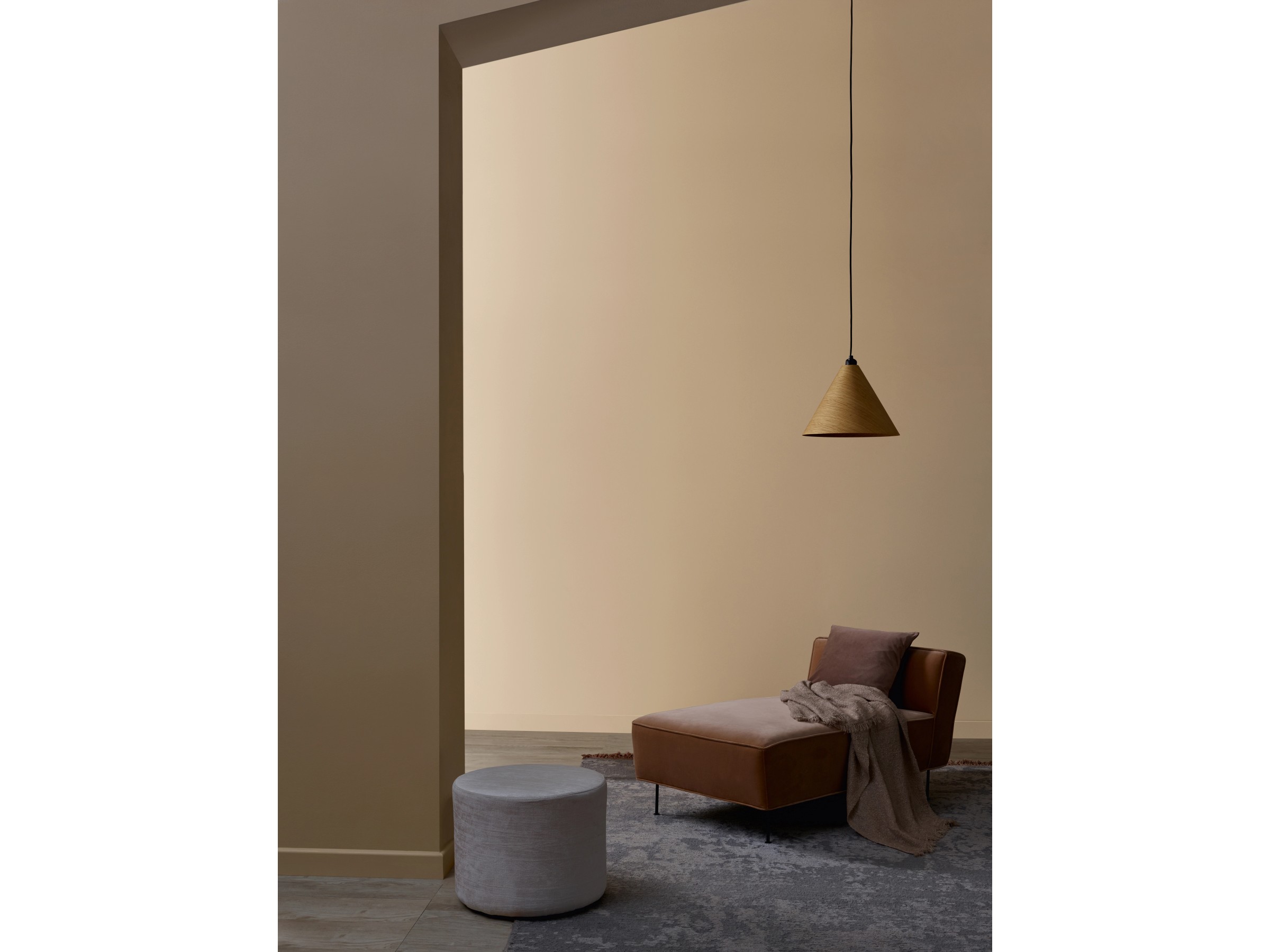 ELLE DECORATION by Crown Wandfarbe Delicately Dark No. 568 matt 
