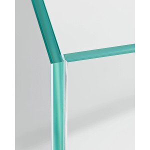 Detailaufnahme des Eheim ClearTank 200 l Aquariums: Glasbecken mit transparentem Silikon verklebt.