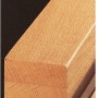 Detailaufnahme einer Blockzarge in Buche Holznachbildung, Anschlag links.