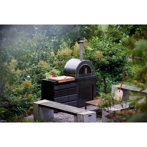 MyOutdoorKitchen Pizzaofen Naples Black Collection. Holzbefeuerter Ofen für Outdoorküchen.