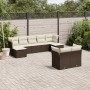 Braune 9-teilige Garten-Sofagarnitur aus Poly Rattan mit cremefarbenen Kissen.