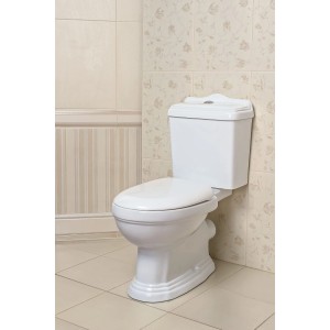 Kerra Retro Stand WC Toilette aus weißer Keramik mit Softclosing Sitz, klassisches Vintage Design für Ihr Bad.