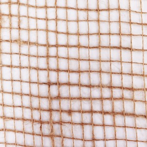 Nahaufnahme Jutegewebe, 105g/m², als Winterschutz oder Deko.