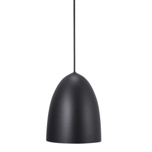 Schwarze Nordlux Nexus 20 Pendelleuchte aus Metall. Moderne Hängeleuchte mit eiförmigem Schirm und schwarzem Kabel.