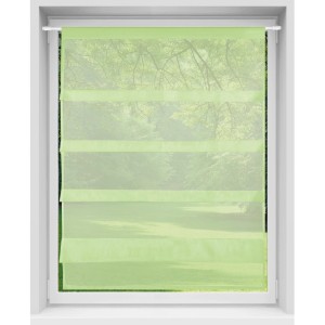 Grüne Bistrogardine mit Raffoptik und Stangendurchzug im Fenster.