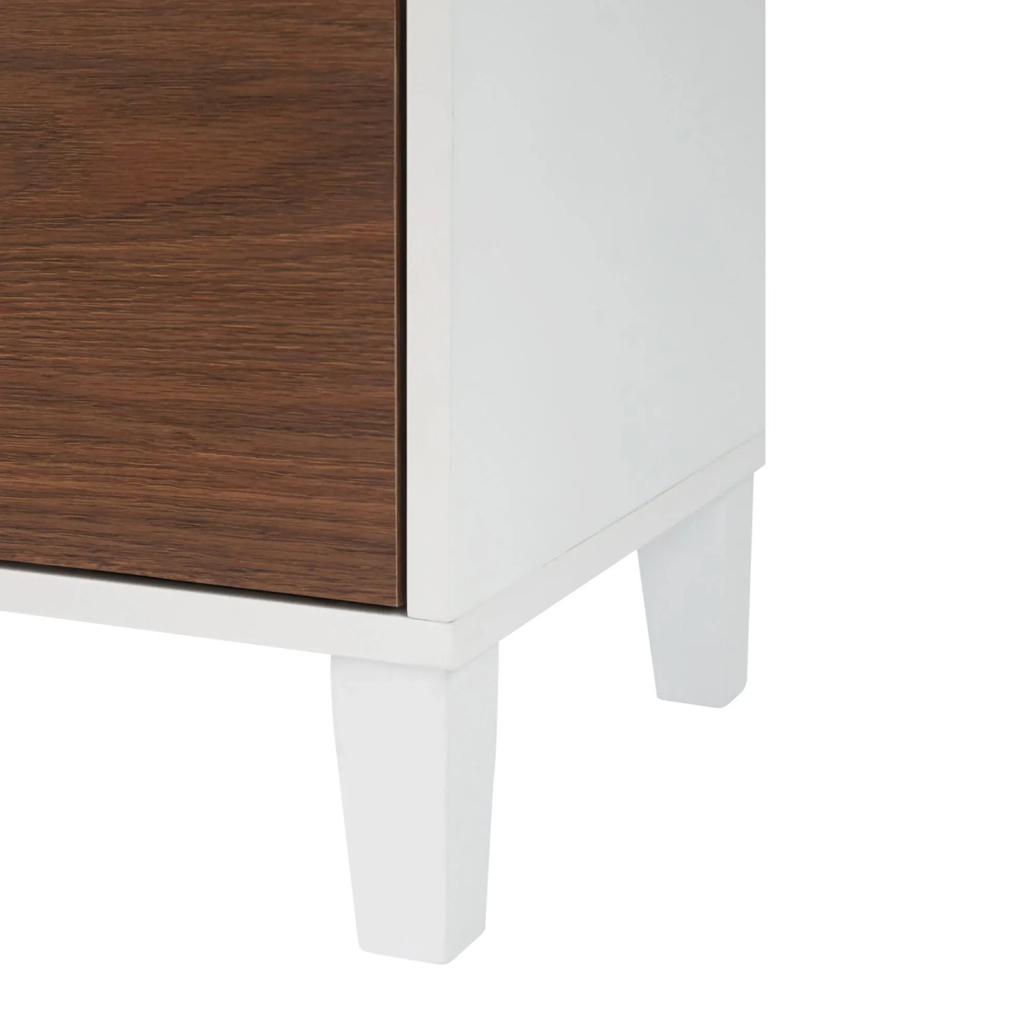 Detailaufnahme: Teamson Home Tyler Badschrank mit Schublade in Weiß/Walnuss und weißen Füßen.