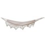 Beige Boho Luxushängematte aus Baumwolle mit dekorativem Macramé-Schmucksaum. Perfekt zum Entspannen.