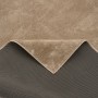 Hochflor Teppich Melia Taupe (200x290cm) mit geknickter Ecke, zeigt Flor und rutschfeste Unterseite.