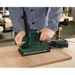 LUX Schleifvlies-Set für Schwingschleifer (115x280mm) im Einsatz auf Holz.