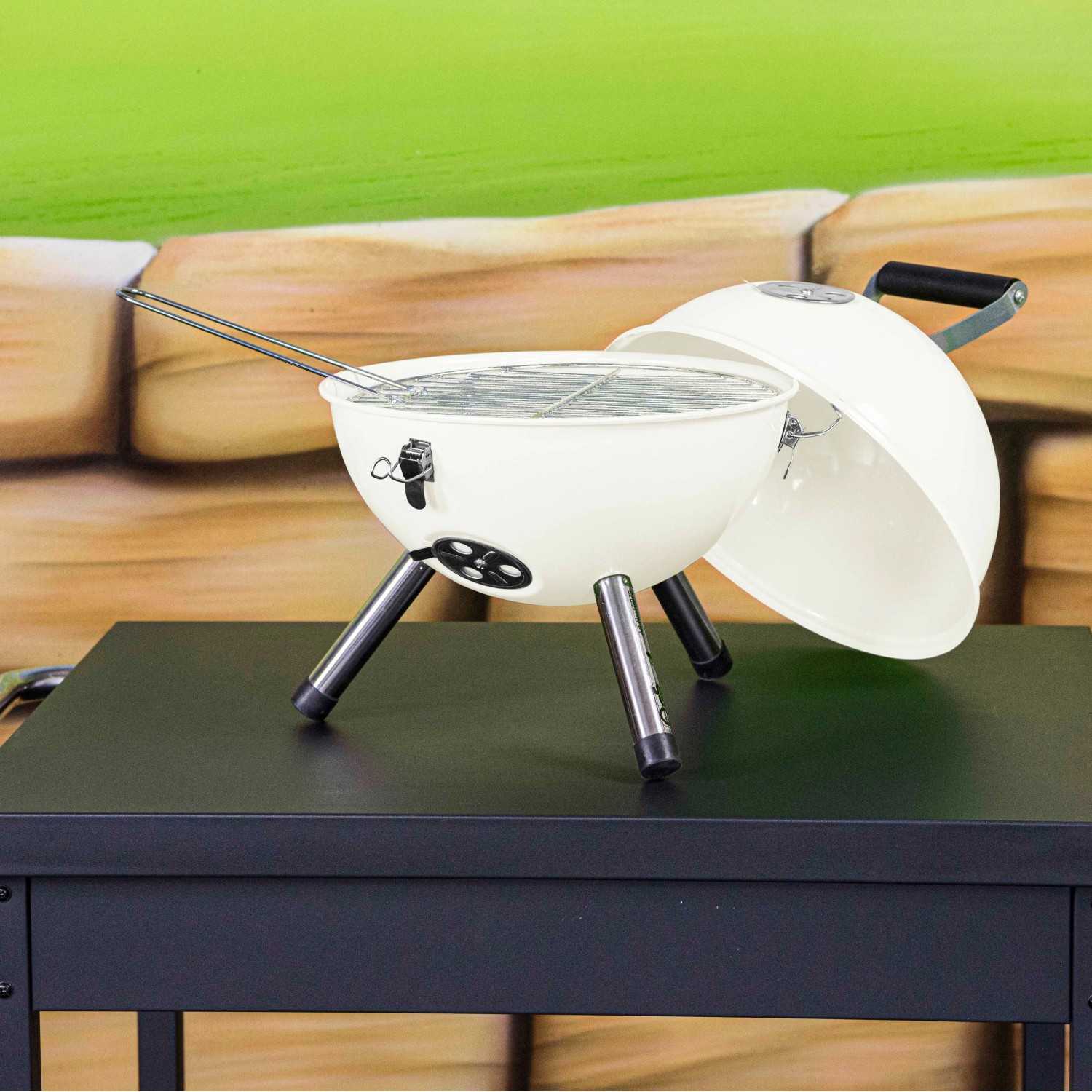 Activa Kugelgrill Mallorca, Ø 30 cm, creme, mit verchromtem Grillrost und Edelstahlbeinen.