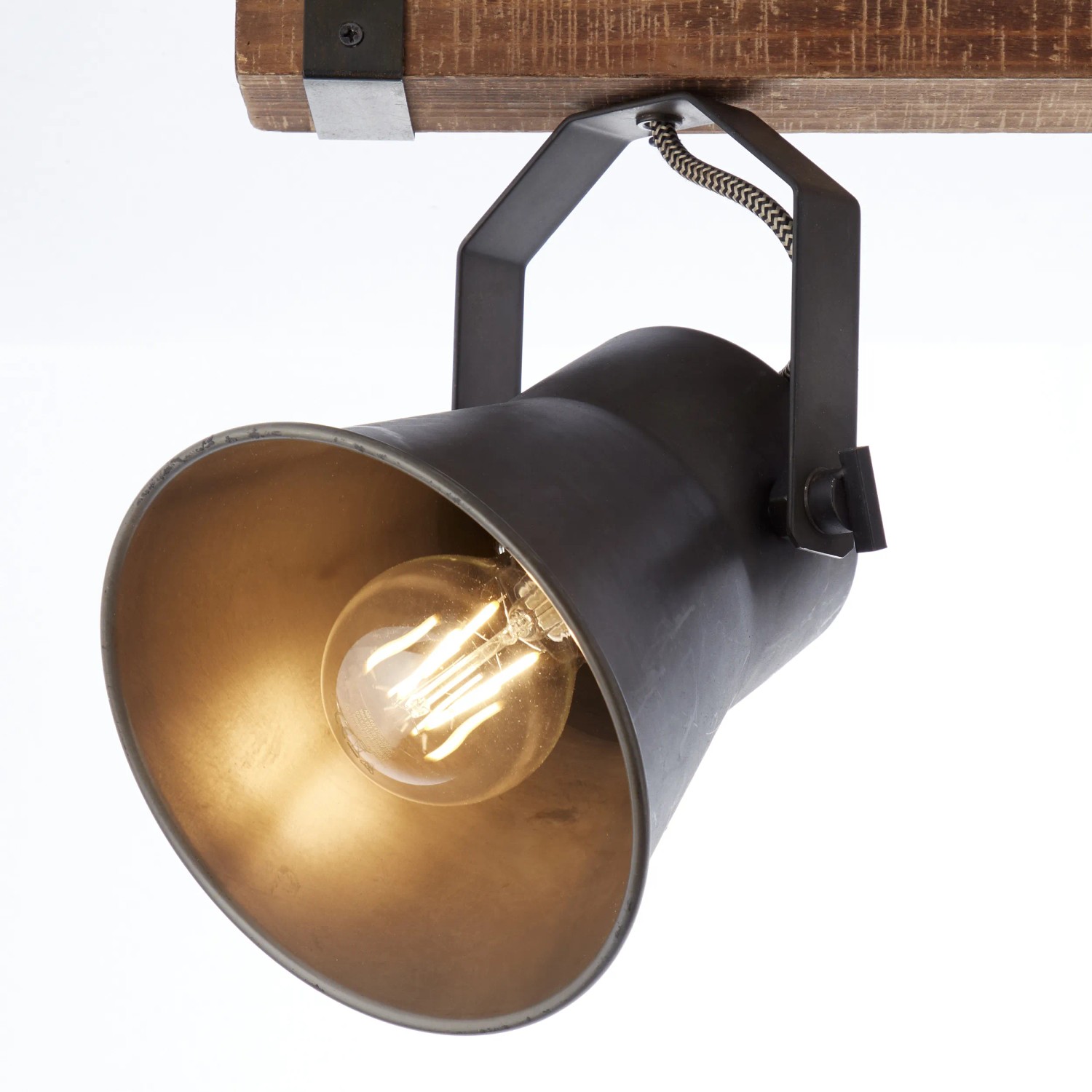 Brilliant Spotbalken Plow, 2-flammig, schwarz, aus Stahl mit Holz, Innenansicht mit Leuchtmittel.