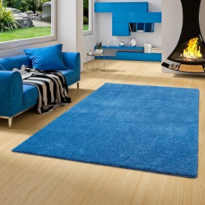 Blauer Snapstyle Hochflor Shaggy Teppich Palace (80x240cm) im Wohnzimmer.