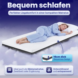 Frau schläft auf Arensberger GEL-Matratze SARA 120x200. Bequeme Gelschaummatratze.