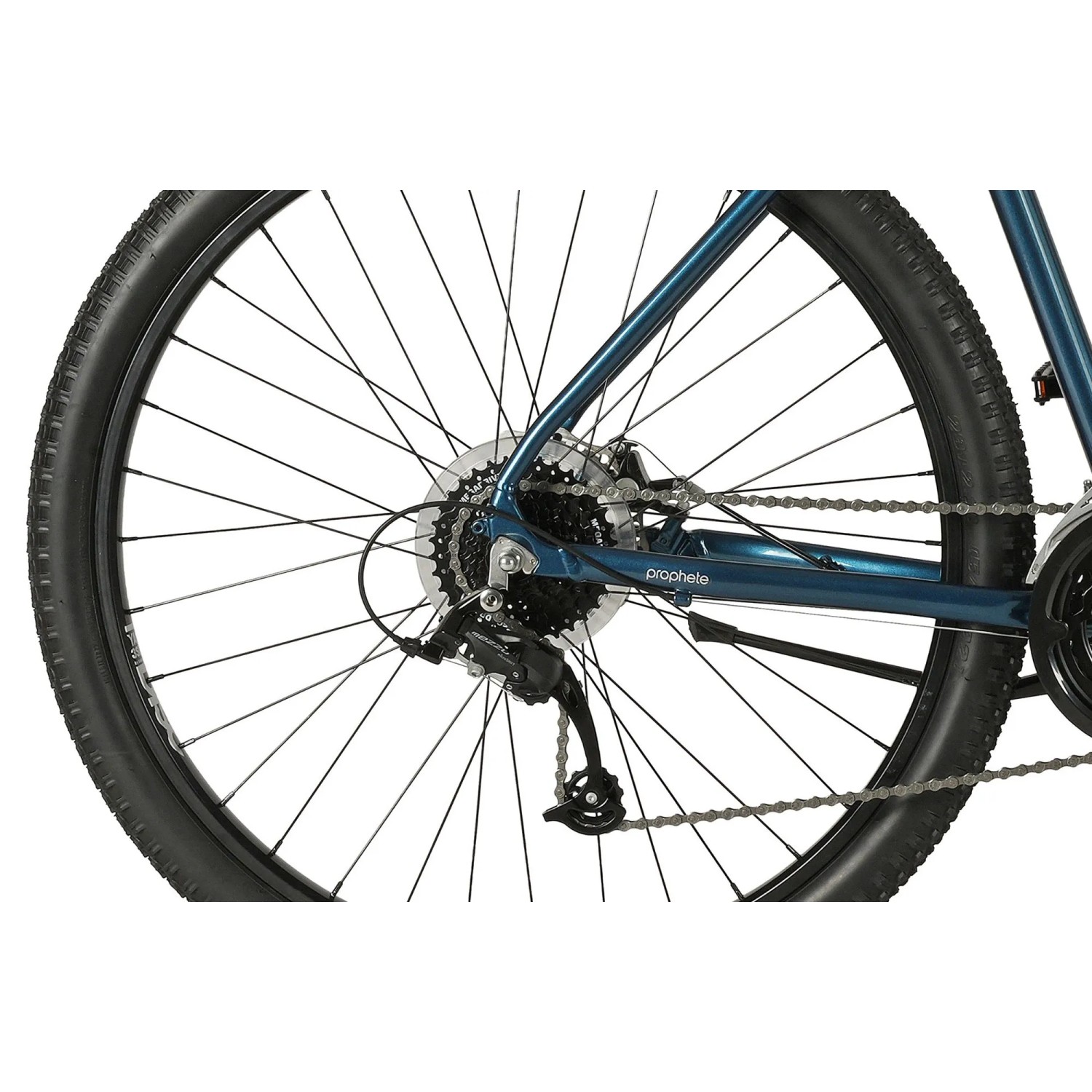 Detailaufnahme des aquamarinblauen Prophete Mountainbike Dice 100 MTB mit 29-Zoll-Reifen und Kettenschaltung.