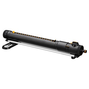Fiskars Oszillierender Regner X-Series S-L, schwarz-orange, für eine gleichmäßige Bewässerung.