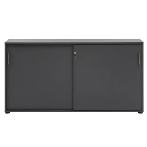 Schildmeyer Schiebetürenschrank Serie 1500, anthrazit, mit abschließbaren Türen und silbernen Griffen.