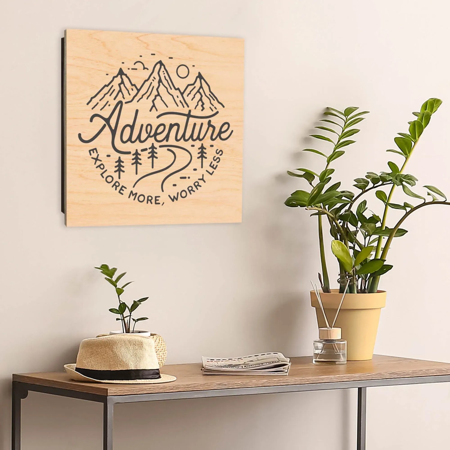 Banjado Schlüsselkasten aus Holz, 30x30cm, mit Bergmotiv und Spruch. Schlüsselaufbewahrung für 50 Schlüssel.