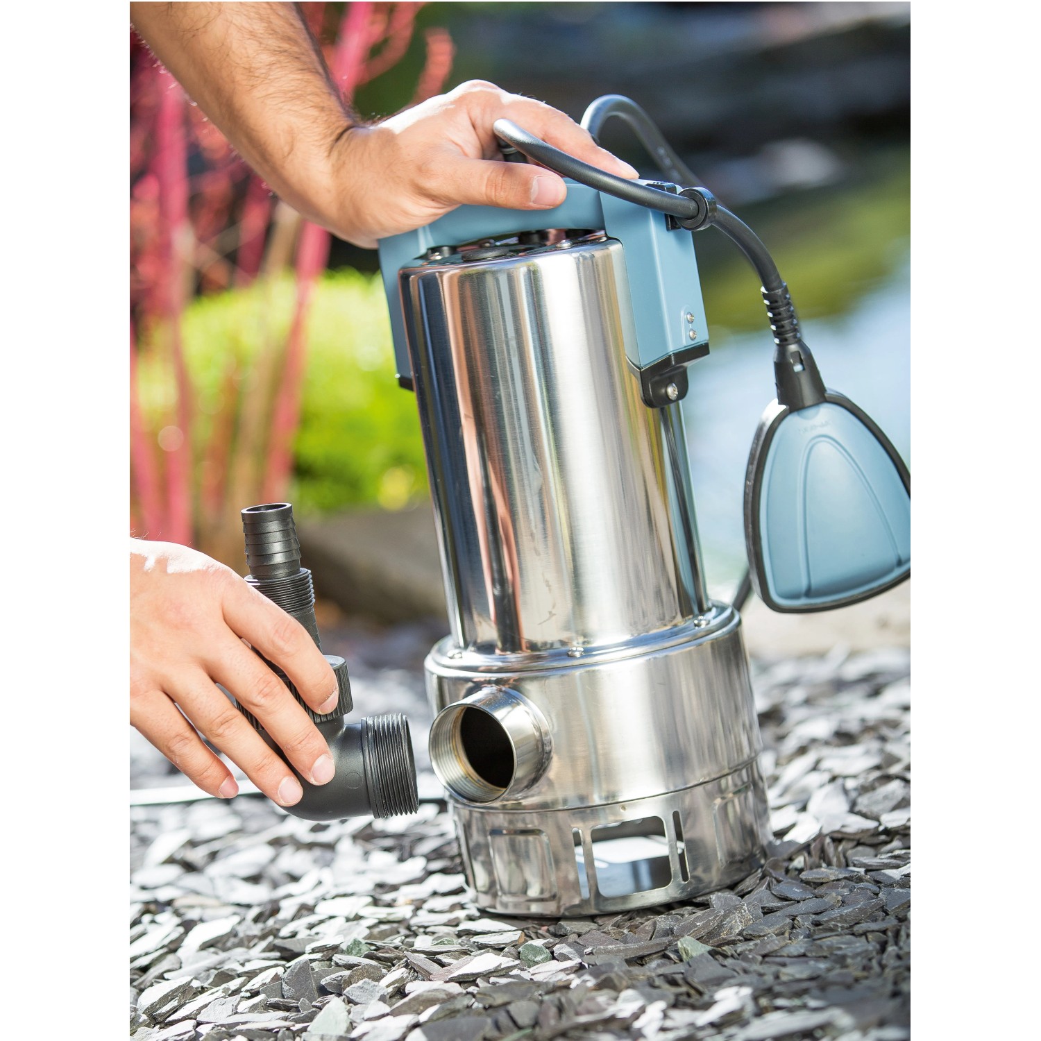 Tauchpumpe 1100 W Schmutzwasser TPS 21000/E aus Edelstahl mit Schwimmerschalter und Schlauchanschluss.