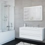 Weißer Jokey Spiegelschrank Batu 100 cm mit LED-Beleuchtung im modernen Badezimmer.