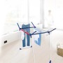 Leifheit Wäscheständer Pegasus 180 Solid mit Wäsche, inklusive Kleinteilehalter.