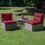 Beautissu Xluna Loungekissen, rot, 60x60x10cm, auf Rattan Gartenmöbeln im Garten.