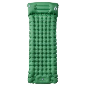 Grüne, selbstaufblasende Isomatte mit Kissen für Camping & Outdoor.