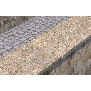 Anwendungsbeispiel: Verklebter Naturstein mit Fischer Montage Kleber im Außenbereich.