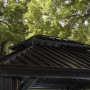 Detailansicht des anthrazitfarbenen Sojag Aluminium Pavillon Messina 10x12 mit Stahldach.