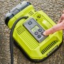 Ryobi Akku-Multi-Kompressor RMI18-0: 18V Kompressor mit digitaler Anzeige und Handbedienung.