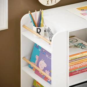 Weißes SoBuy Kinderregal KMB85-W mit Fächern, Stoffboxen und Ablagen für Bücher im Kinderzimmer.