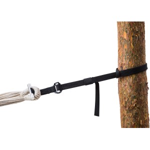 Schwarzes T-Strap Hängegurt-Set zur Befestigung einer Hängematte an einem Baum.