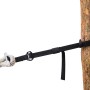 Schwarzes T-Strap Hängegurt-Set zur Befestigung einer Hängematte an einem Baum.