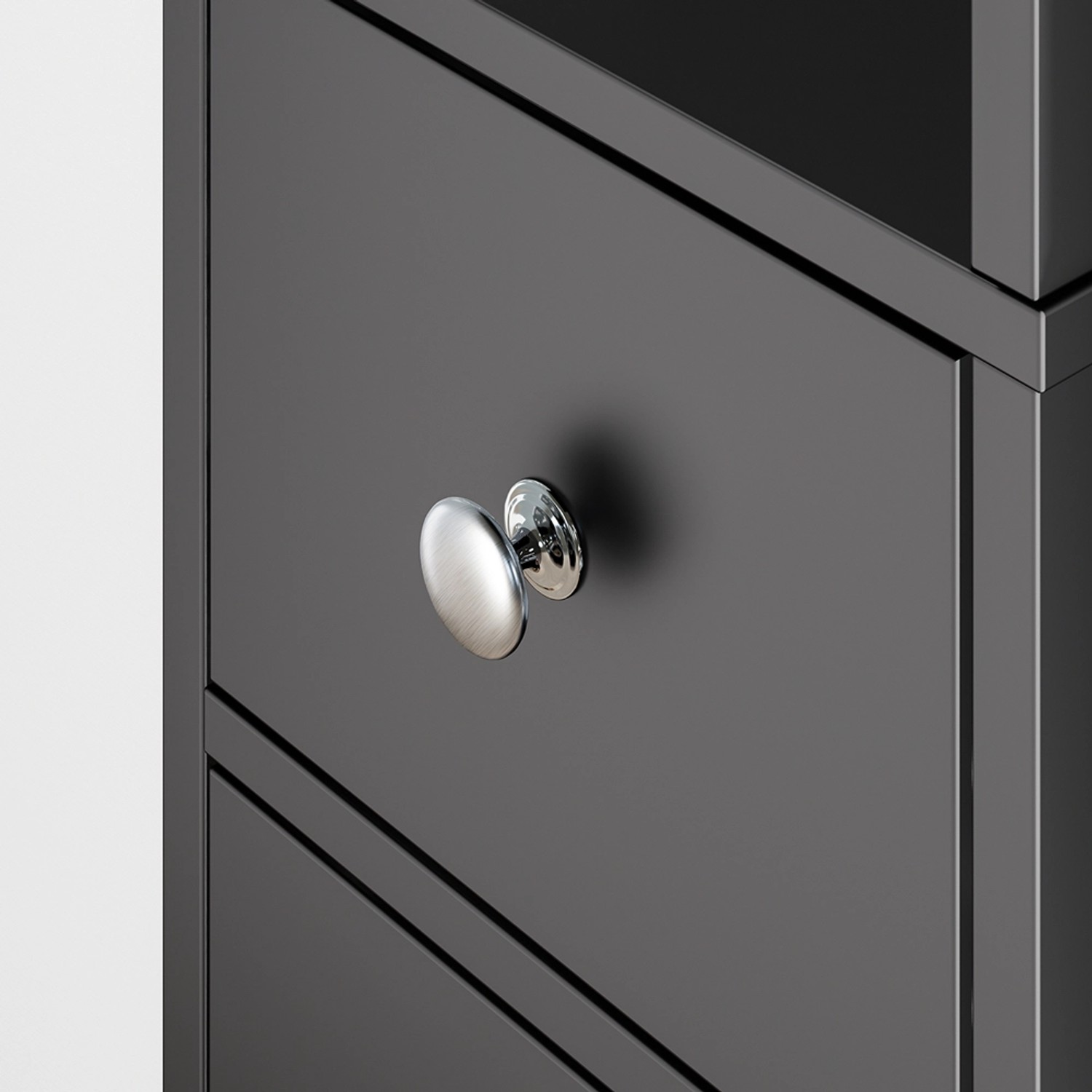 Detailaufnahme: SoBuy Bad Hochschrank BZR34-II-SCH, Schublade mit silbernem Griff.