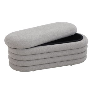 Hellgrauer Svita Blossom XL Hocker mit Stauraum und Teddybouclé Bezug, Deckel geöffnet.