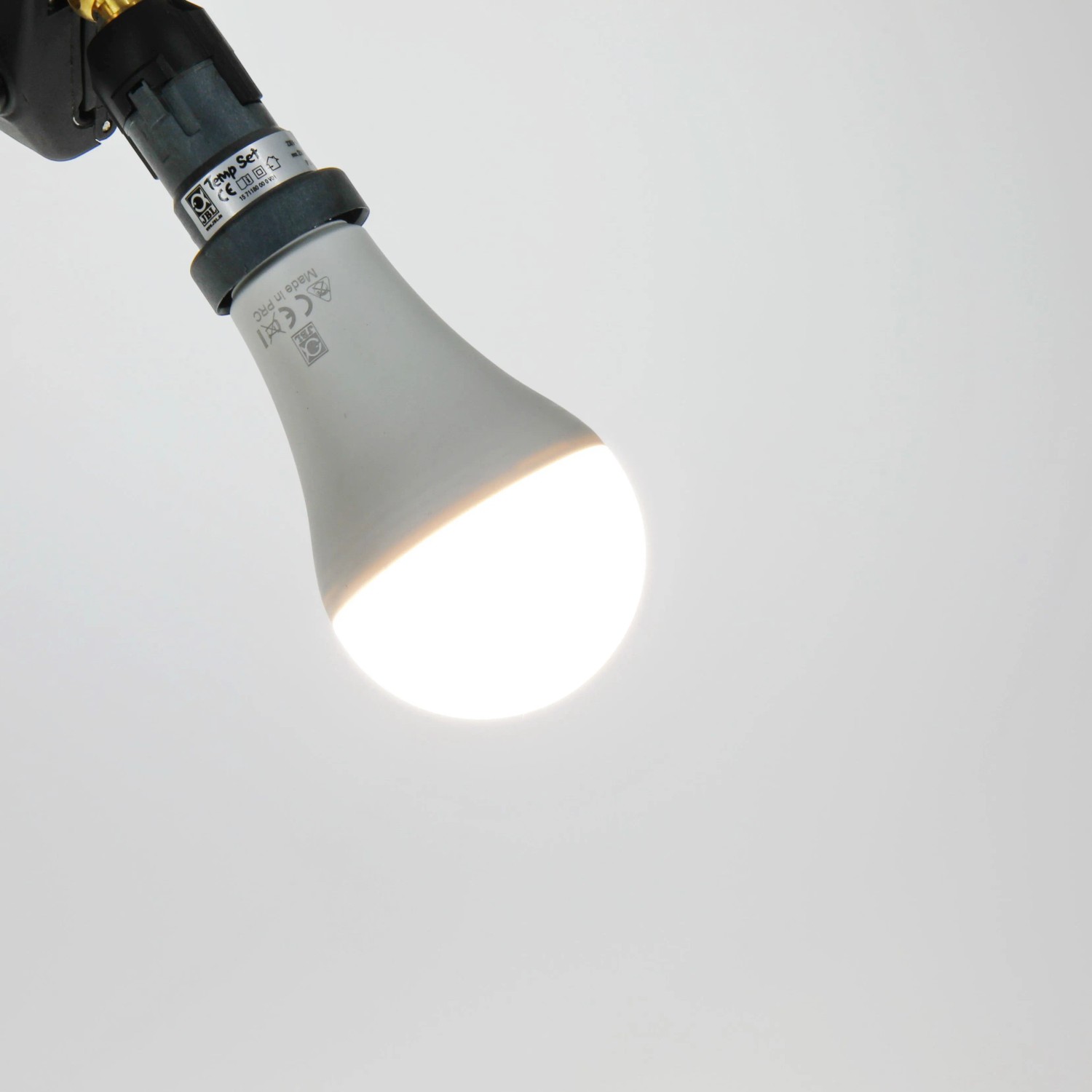 JBL LED Tageslichtlampe mit Vollspektrum für Terrarien, E27 Fassung, 13W.