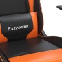 Detailansicht: Schwarzer und orangefarbener Gaming-Stuhl mit Fußstütze und Massagefunktion.
