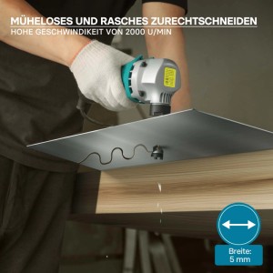 Wiltec Blechknabber in Aktion: Schneiden von Blech mit präzisem, wellenförmigem Schnitt.