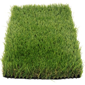 Nahaufnahme Kunstrasen Alice Spring, grüne Meterware für Balkon und Terrasse.