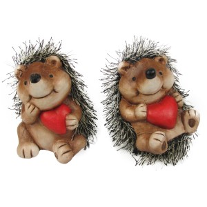 Dekorative Igel-Figur, braun-rot, mit Herz, 9 cm, 2-fach sortiert. Herbstdeko aus Keramik mit Fell.