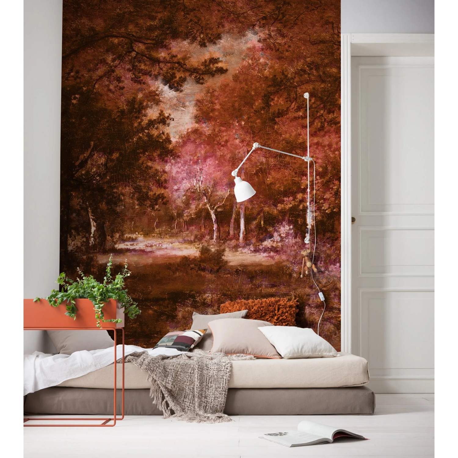 Komar Vlies Fototapete Autumna Rosso, 200x280 cm, mit Herbstwald-Motiv im Schlafzimmer.