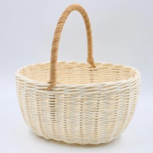 Brauns-Heitmann Rattan-Henkelkorb, weiß-braun, ca. 22x17x21 cm, ideal für Ostern.