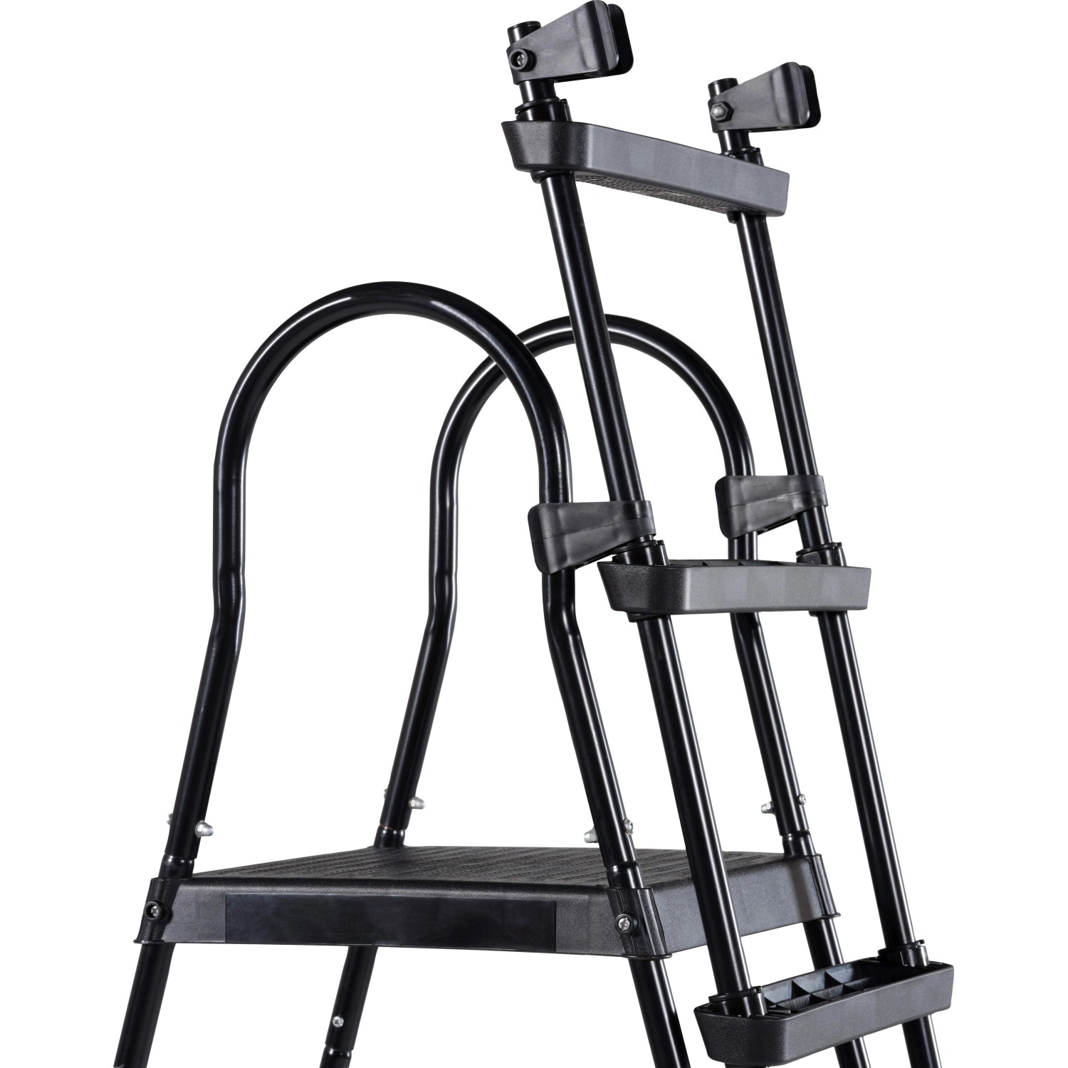 Schwarze EXIT Poolleiter für Rahmenhöhen 108-122 cm mit Handlauf und Anti-Rutsch-Sprossen.
