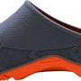 Gartenclog in Schwarz-Orange, Größe 41/42, ideal für Gartenarbeit und Freizeit.