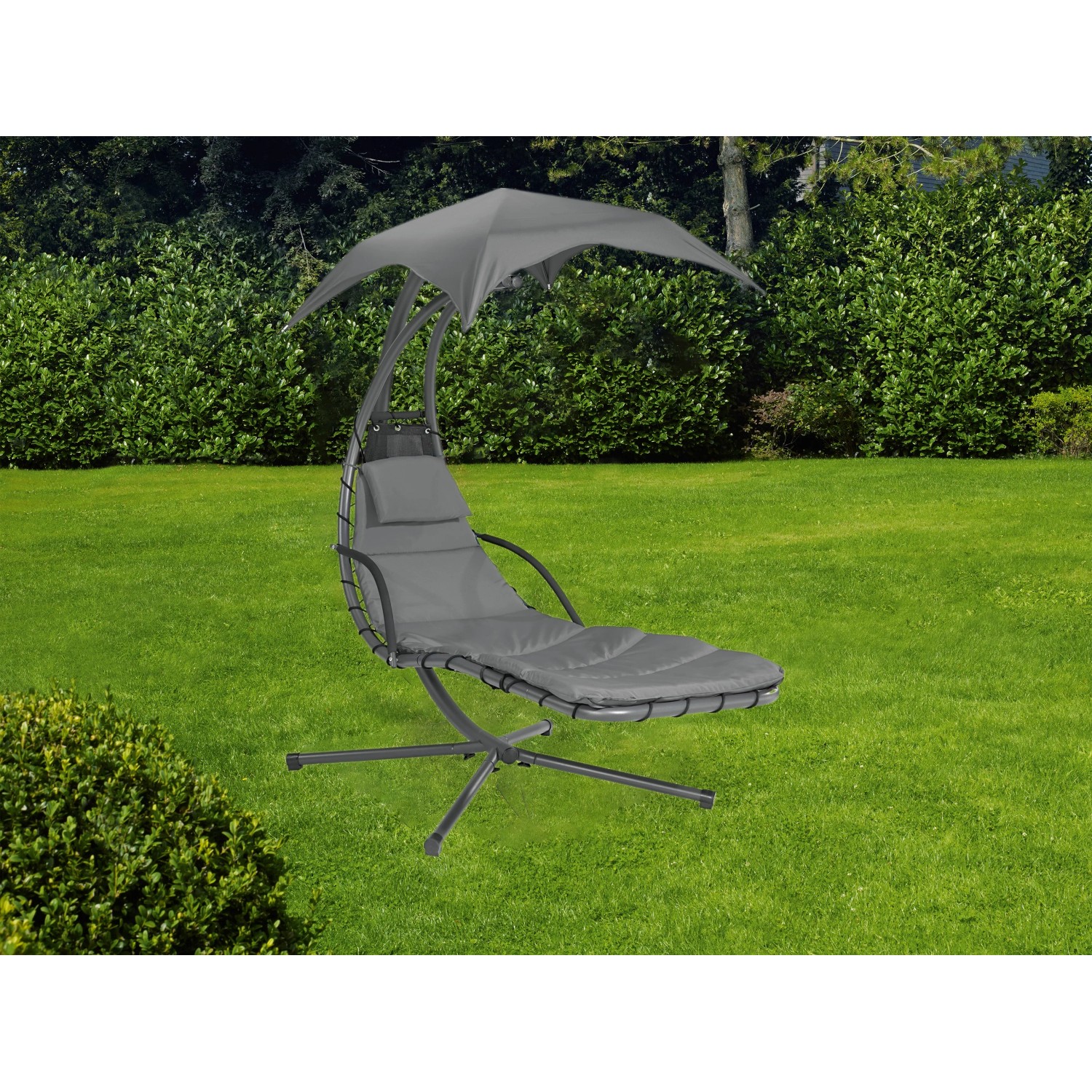 Anthrazit Schwingliege Palmdale mit Sonnendach im Garten.