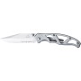 Gerber Paraframe I Klappmesser mit 7,6 cm Klinge und silberfarbenem Stahlgriff.