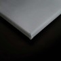 Bricoflor Leinwandbild: Detailaufnahme der Leinwandstruktur. Wandbild mit Waldmotiv in Grün und Grau.