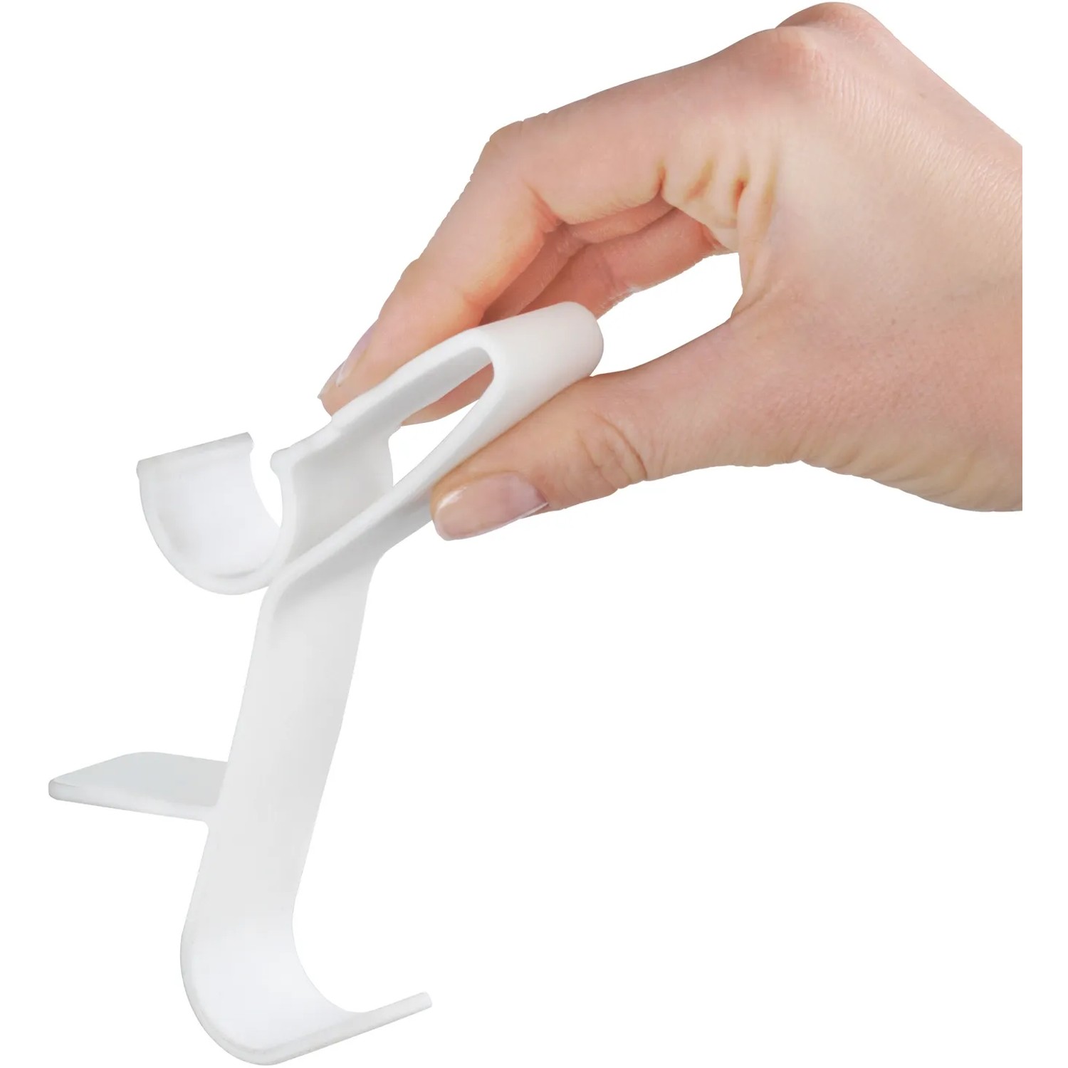 Wenko Universal Flexi Haken für Handtuchheizkörper, weiß, flexibel in der Hand gehalten.