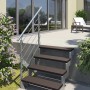 Dolle Außentreppe Gardentop Erweiterungsset mit braunen Stufen und silbernem Geländer.