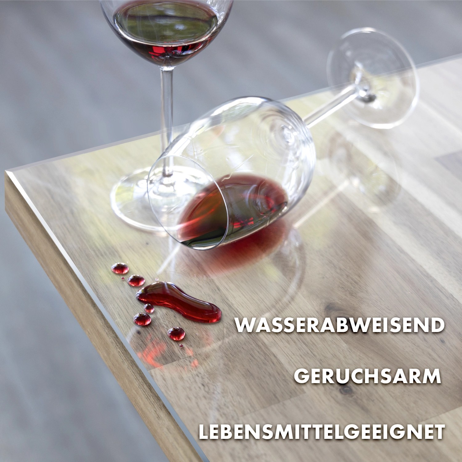 Transparente KARAT Tischfolie Crystal nach Maß mit Rotwein und abgeschrägter Kante.