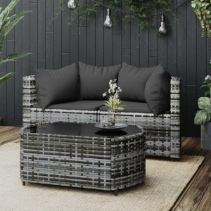Graues 3-tlg. Garten-Lounge-Set aus Polyrattan mit Tisch und anthrazitfarbenen Kissen.